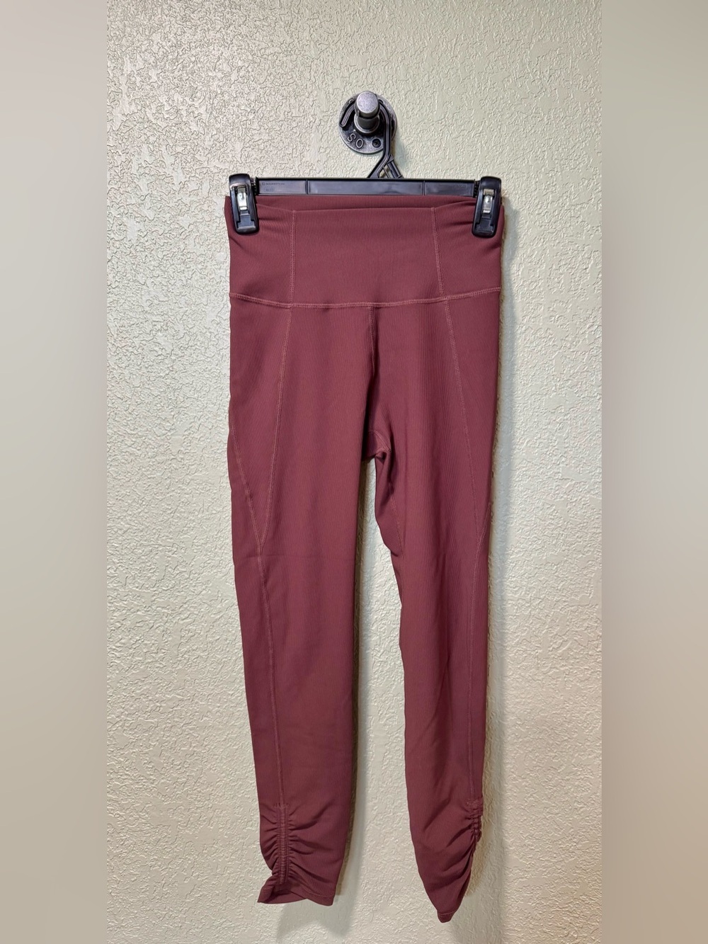 Wilo High-Rise Ribbed Leggings in Mauve size Small